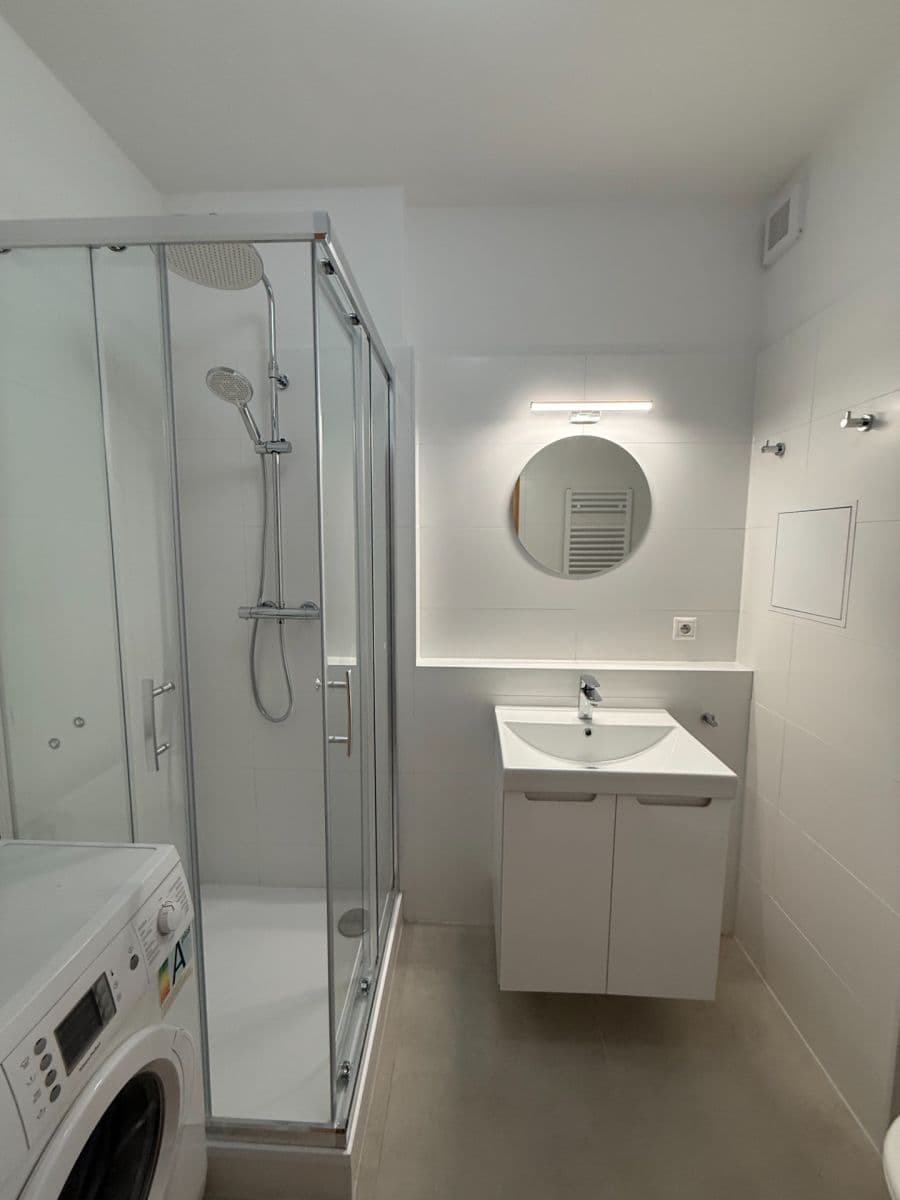 Prenájom bytu 2-izbový 45 m², Neumannova, Praha, Praha Prenájom bytu 2-izbový 45 m², Neumannova, Praha, Praha