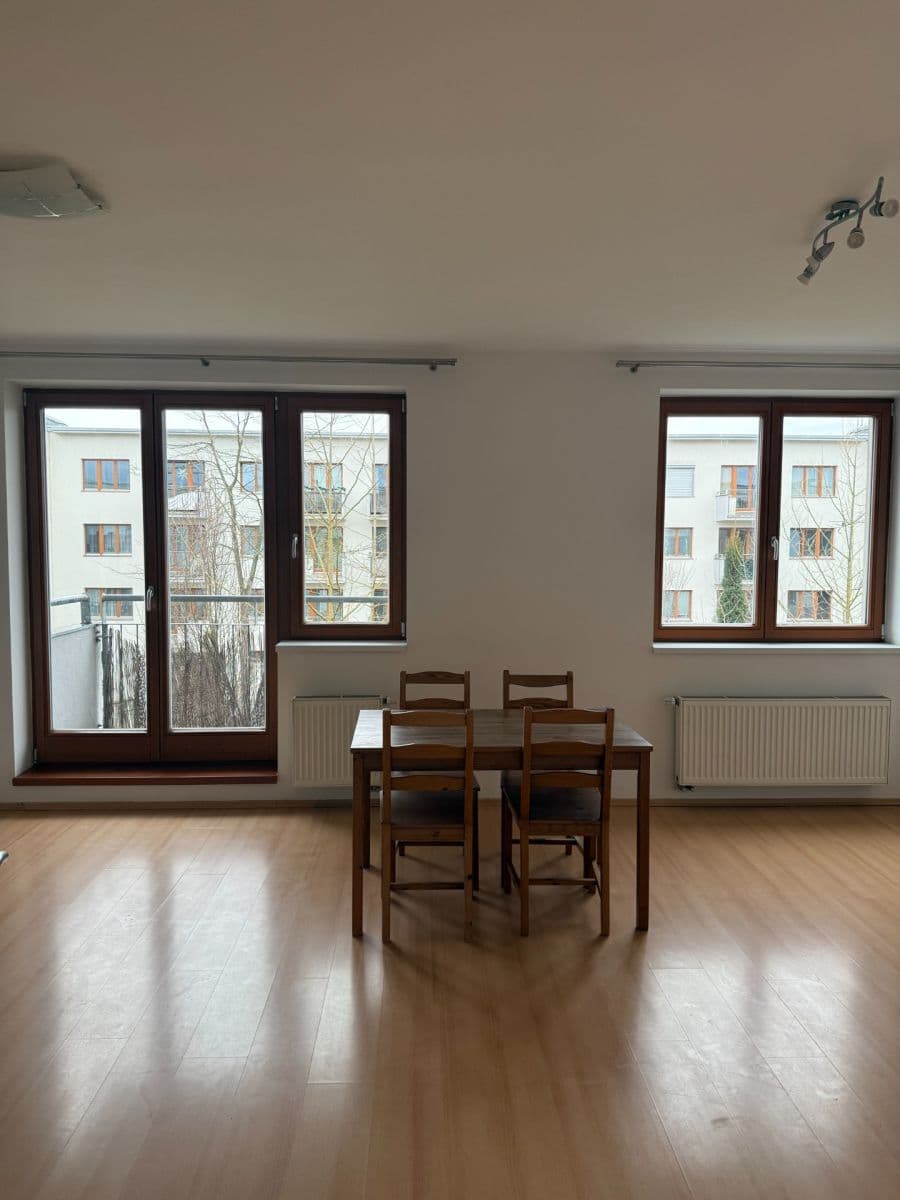 Prenájom bytu 2-izbový 45 m², Neumannova, Praha, Praha Prenájom bytu 2-izbový 45 m², Neumannova, Praha, Praha