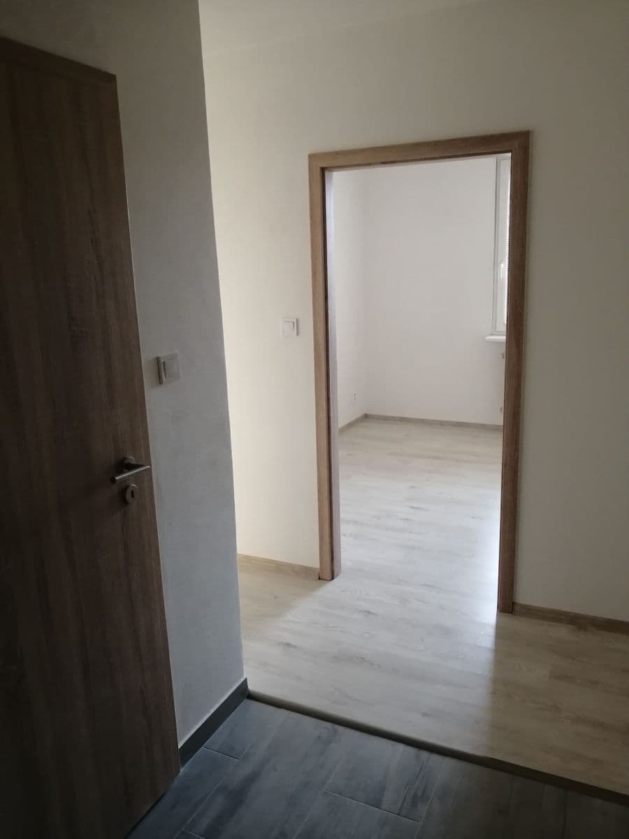 Prenájom bytu 2-izbový 49 m², U Školy, Příbram, Středočeský kraj Prenájom bytu 2-izbový 49 m², U Školy, Příbram, Středočeský kraj