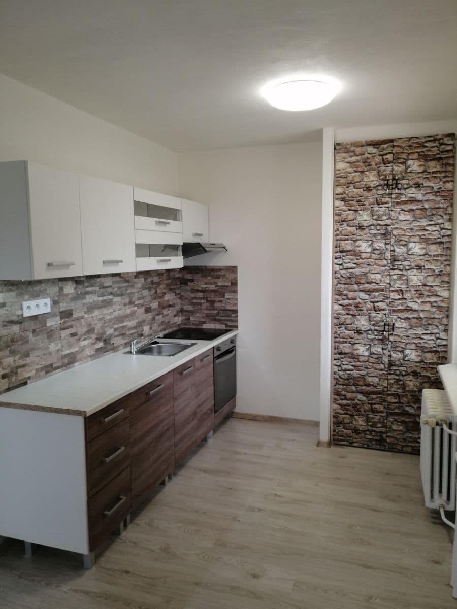 Prenájom bytu 2-izbový 49 m², U Školy, Příbram, Středočeský kraj Prenájom bytu 2-izbový 49 m², U Školy, Příbram, Středočeský kraj