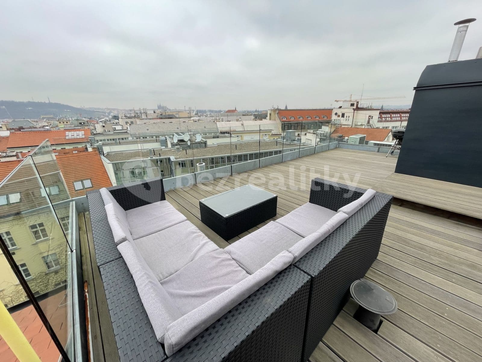 Prenájom bytu 3-izbový 94 m², Krakovská, Praha, Praha Prenájom bytu 3-izbový 94 m², Krakovská, Praha, Praha