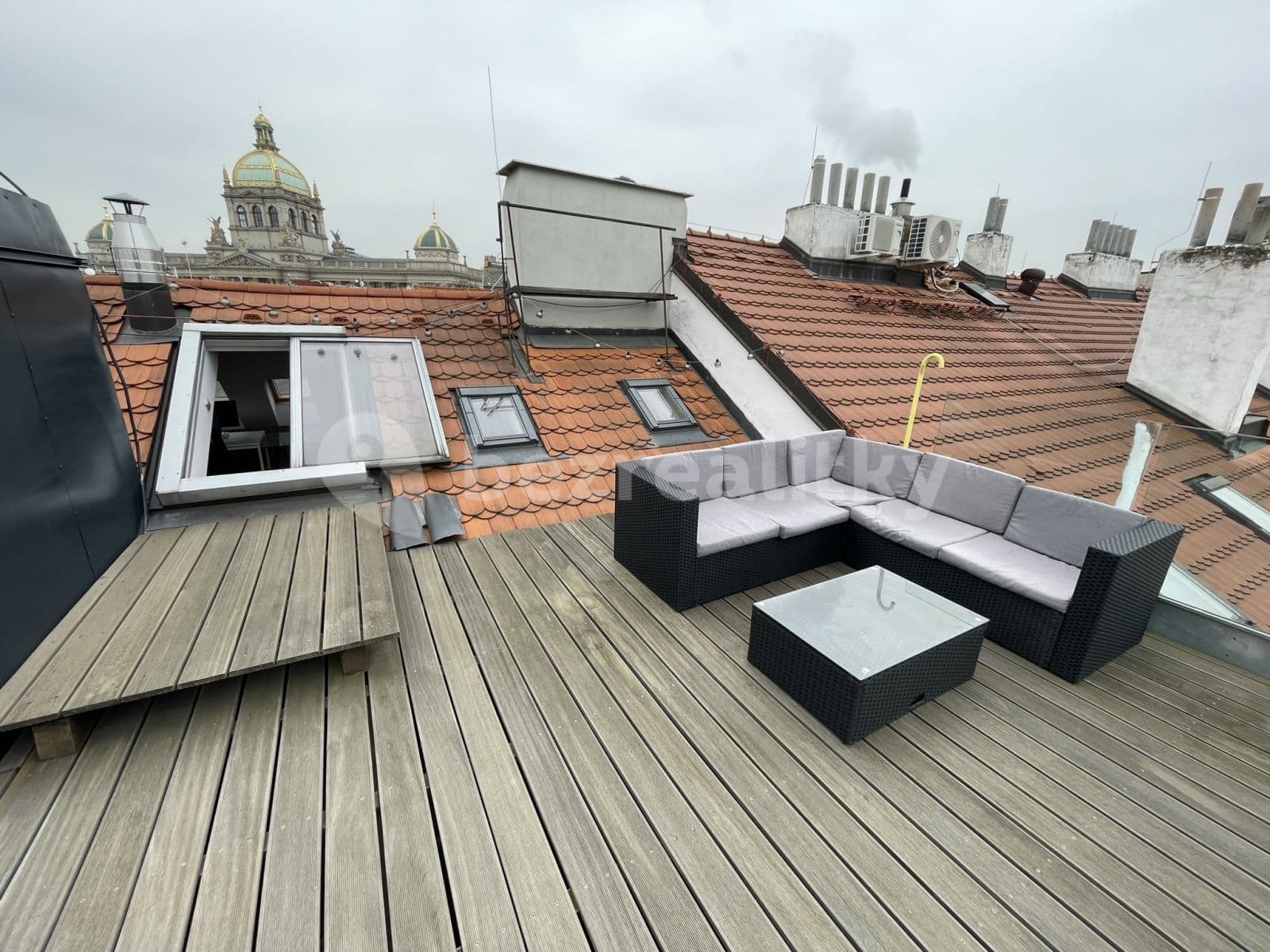 Prenájom bytu 3-izbový 94 m², Krakovská, Praha, Praha Prenájom bytu 3-izbový 94 m², Krakovská, Praha, Praha