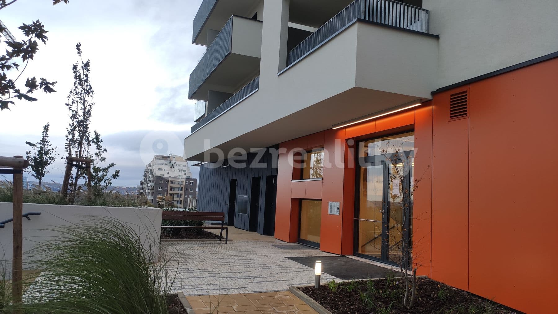 Prenájom bytu 2-izbový 55 m², Hugo Haase, Praha, Praha Prenájom bytu 2-izbový 55 m², Hugo Haase, Praha, Praha