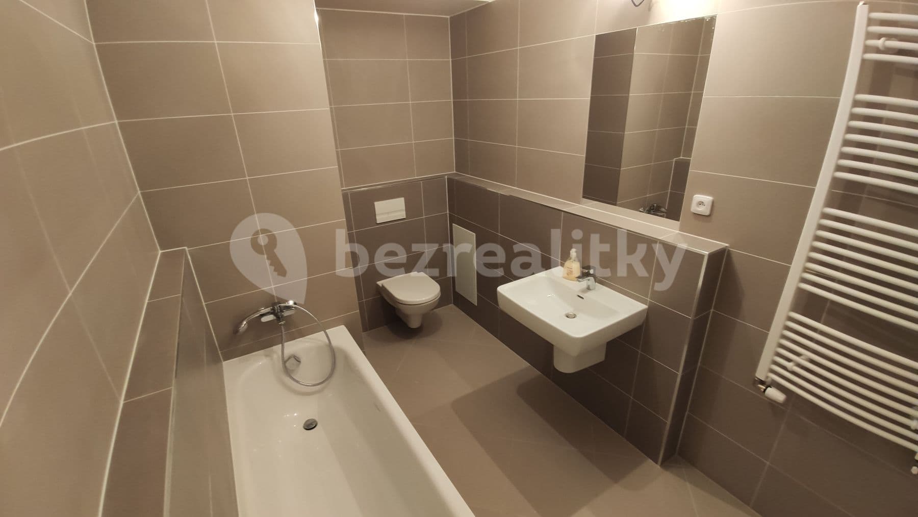 Prenájom bytu 2-izbový 55 m², Hugo Haase, Praha, Praha Prenájom bytu 2-izbový 55 m², Hugo Haase, Praha, Praha