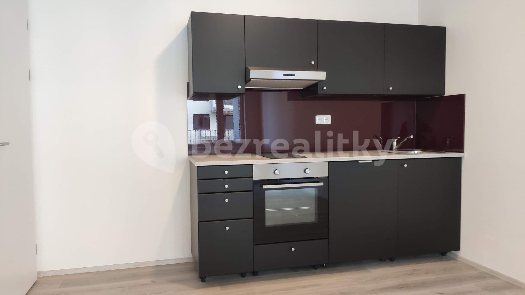 Prenájom bytu 2-izbový 55 m², Hugo Haase, Praha, Praha Prenájom bytu 2-izbový 55 m², Hugo Haase, Praha, Praha