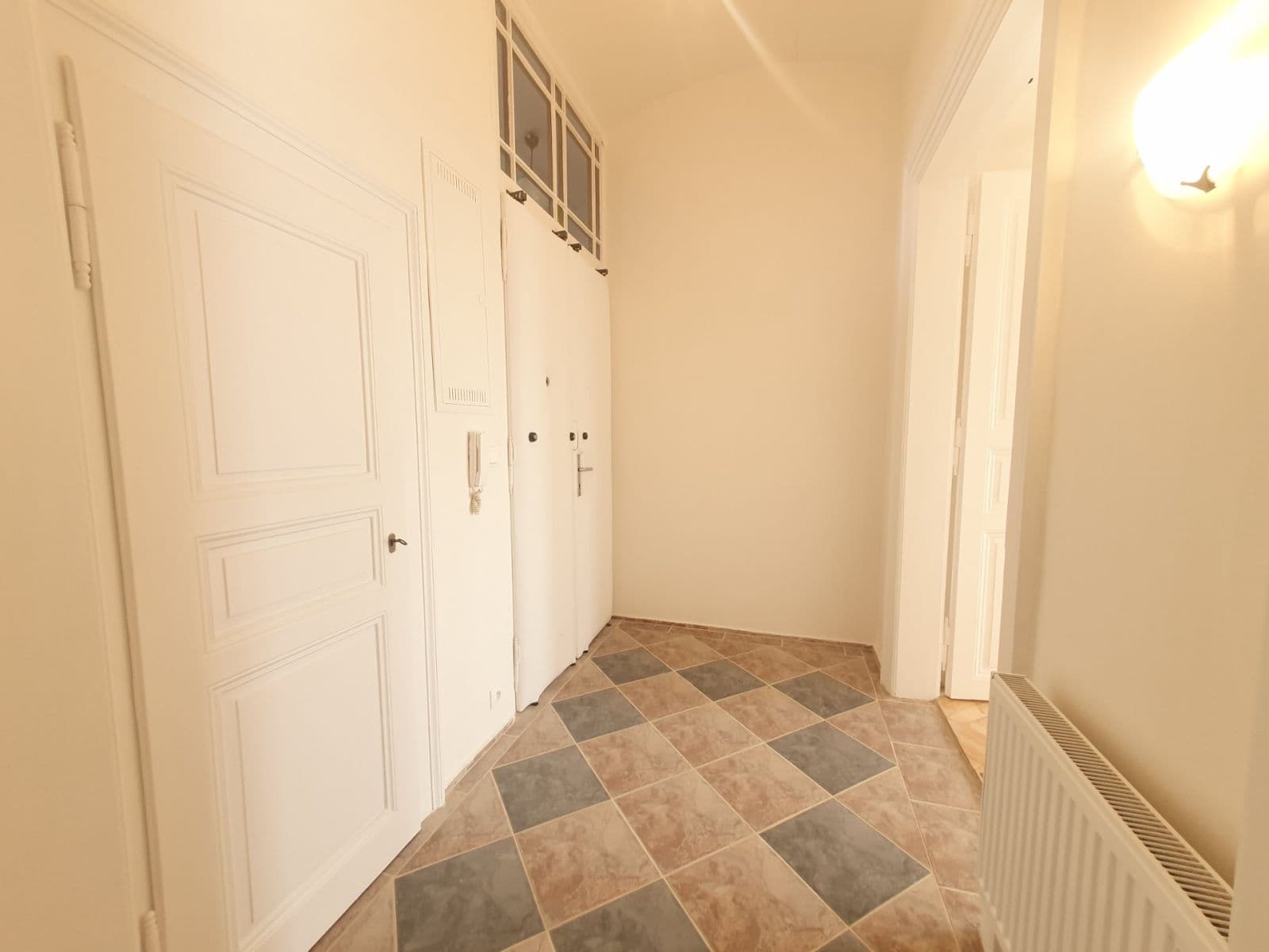 Prenájom bytu 3-izbový 85 m², Rybalkova, Praha, Praha Prenájom bytu 3-izbový 85 m², Rybalkova, Praha, Praha