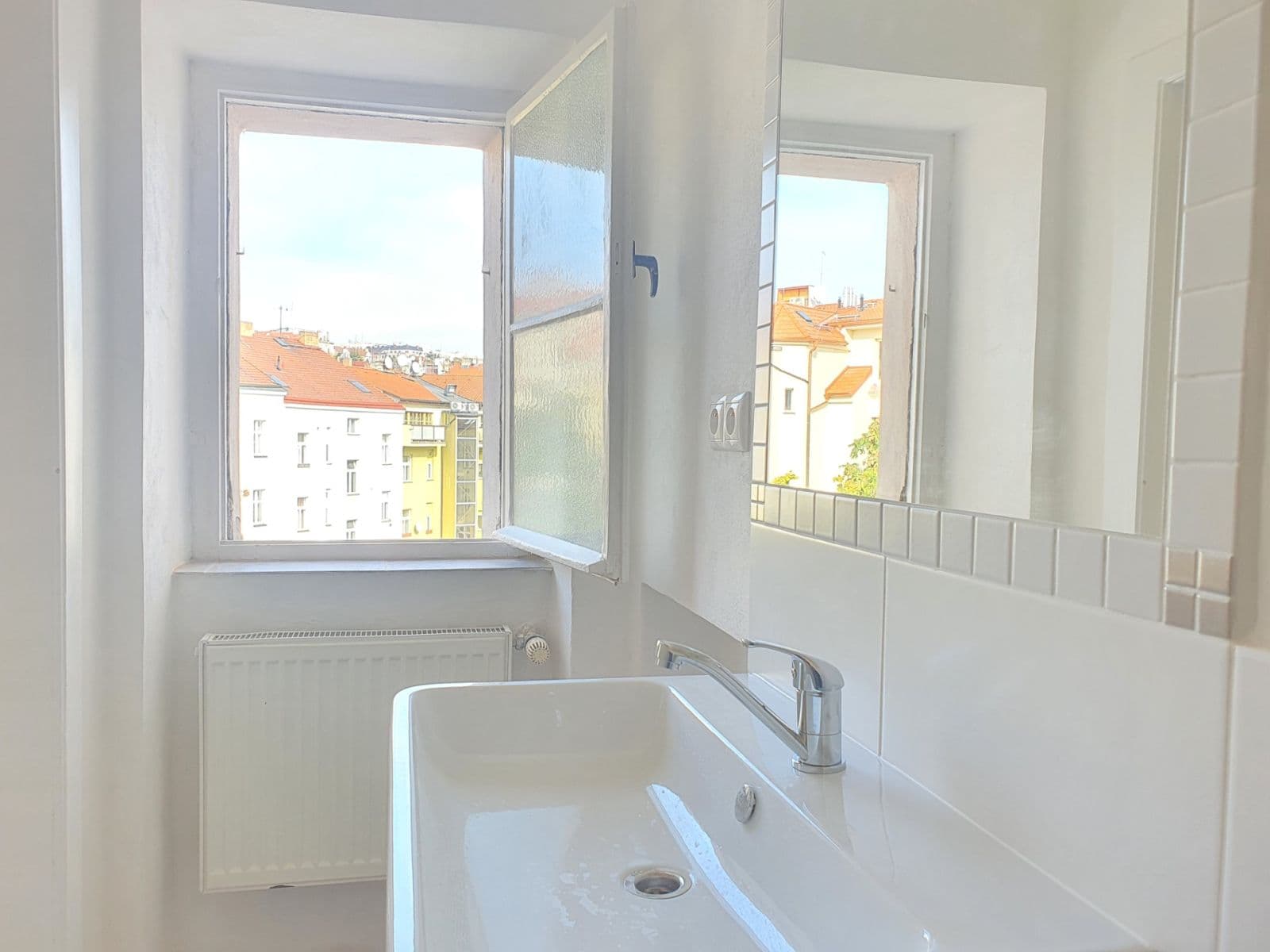 Prenájom bytu 3-izbový 85 m², Rybalkova, Praha, Praha Prenájom bytu 3-izbový 85 m², Rybalkova, Praha, Praha