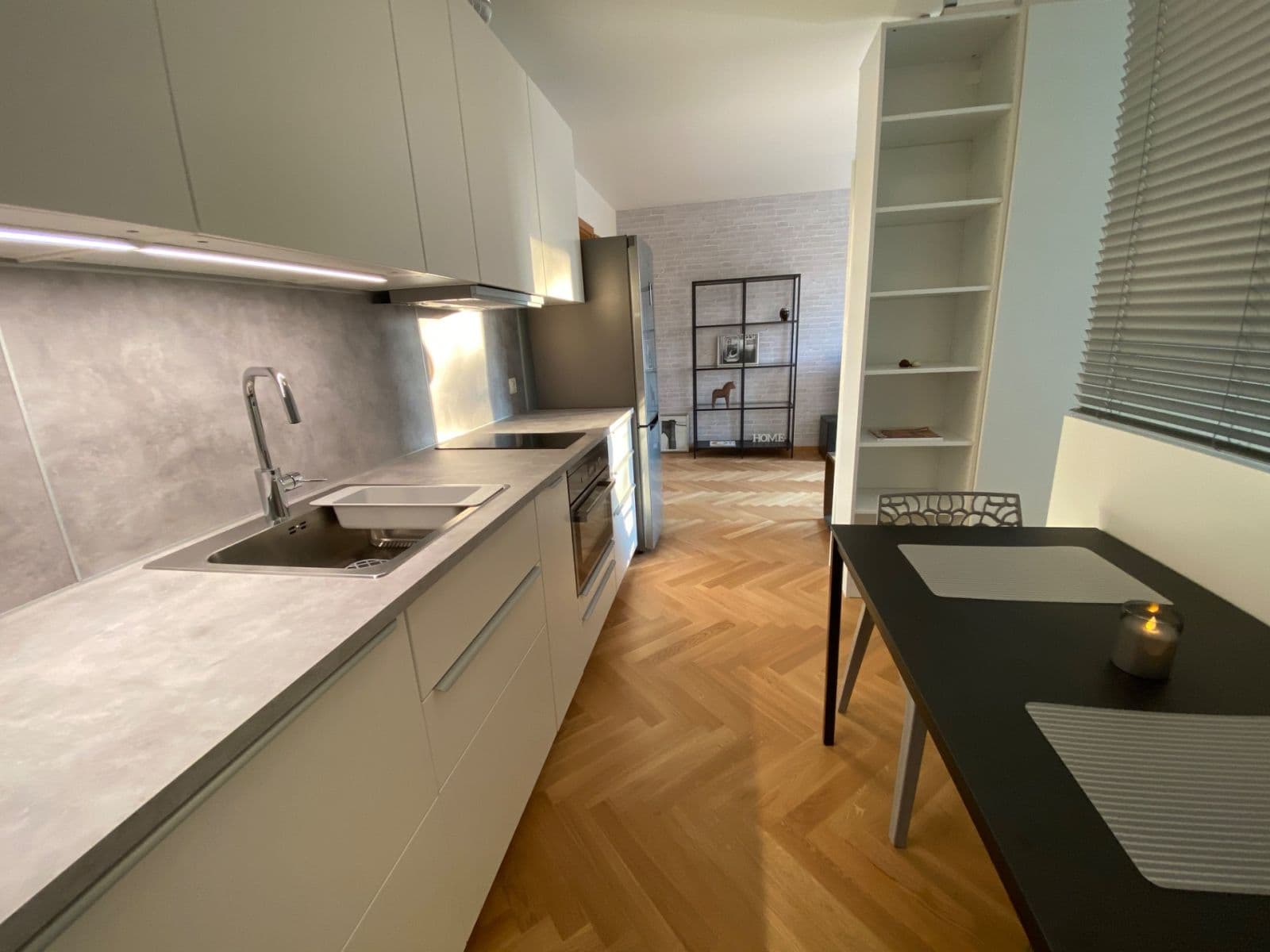 Prenájom bytu 2-izbový 50 m², Nemocniční, Praha, Praha Prenájom bytu 2-izbový 50 m², Nemocniční, Praha, Praha