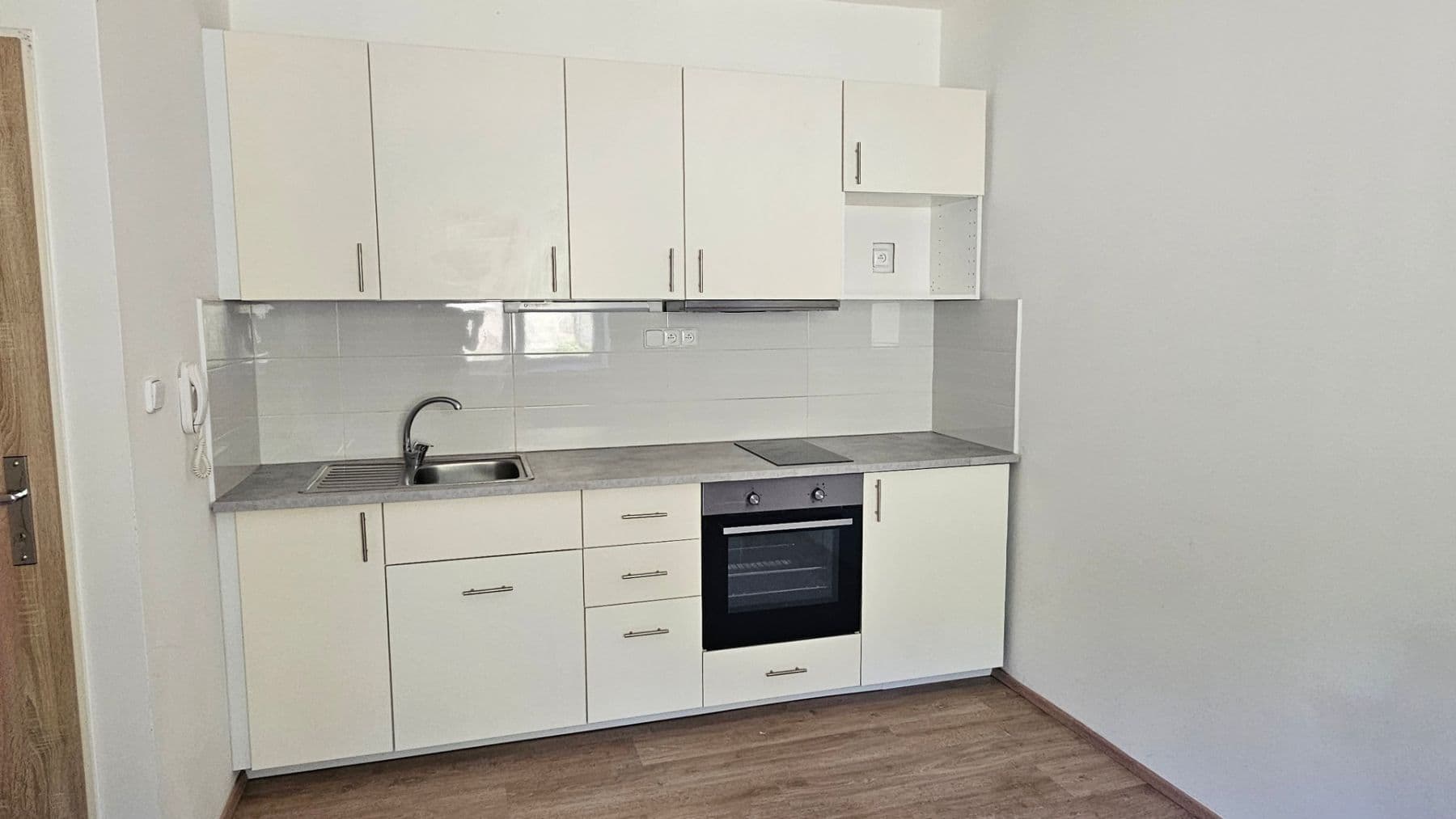 Prenájom bytu 1-izbový 19 m², Šárka, Brno, Jihomoravský kraj Prenájom bytu 1-izbový 19 m², Šárka, Brno, Jihomoravský kraj