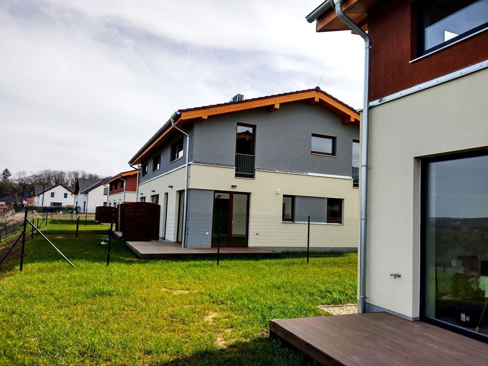 Predaj domu 99 m², pozemek 249 m², Na Pastvinách, Svinaře, Středočeský kraj Predaj domu 99 m², pozemek 249 m², Na Pastvinách, Svinaře, Středočeský kraj