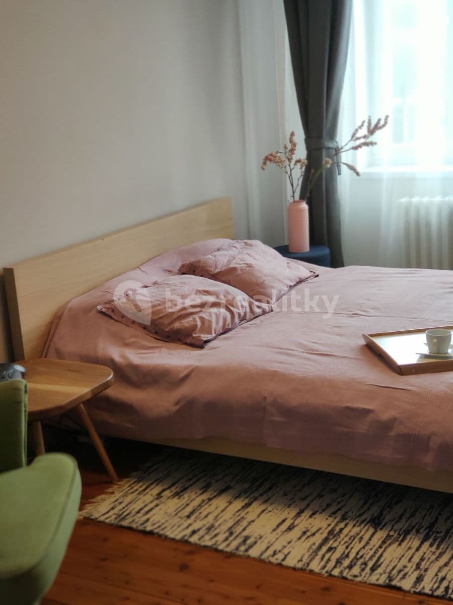Prenájom bytu 2-izbový 50 m², Podolská, Praha, Praha Prenájom bytu 2-izbový 50 m², Podolská, Praha, Praha
