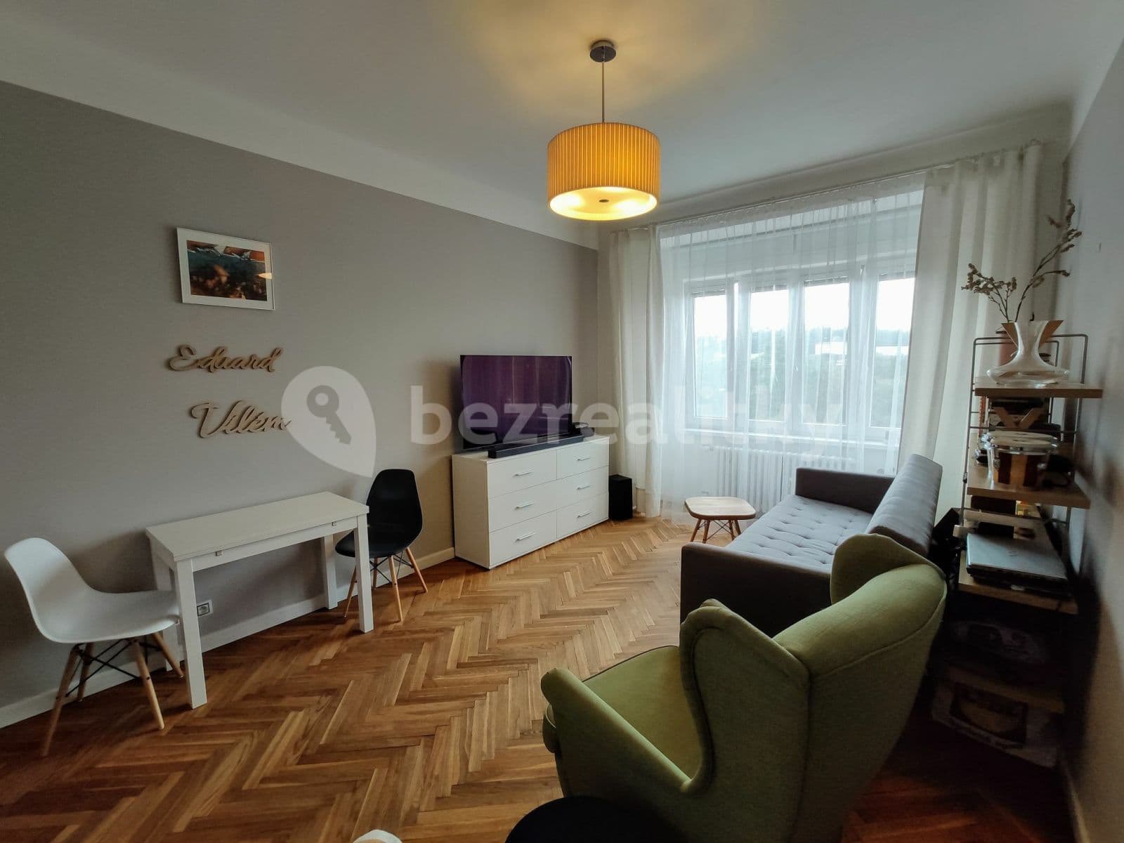 Prenájom bytu 2-izbový 50 m², Podolská, Praha, Praha Prenájom bytu 2-izbový 50 m², Podolská, Praha, Praha