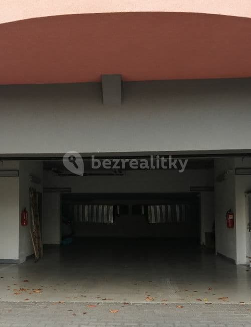Prenájom garáže 15 m², Kmochova, Hostivice, Středočeský kraj Prenájom garáže 15 m², Kmochova, Hostivice, Středočeský kraj