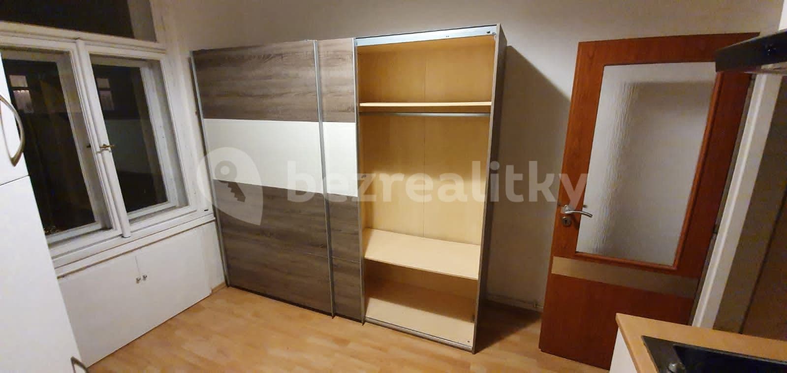 Prenájom bytu 1-izbový 34 m², Jagellonská, Praha, Praha Prenájom bytu 1-izbový 34 m², Jagellonská, Praha, Praha