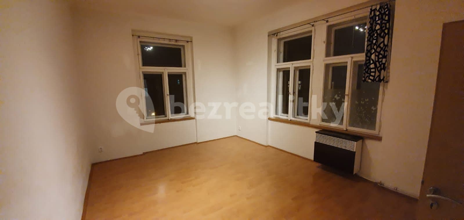 Prenájom bytu 1-izbový 34 m², Jagellonská, Praha, Praha Prenájom bytu 1-izbový 34 m², Jagellonská, Praha, Praha