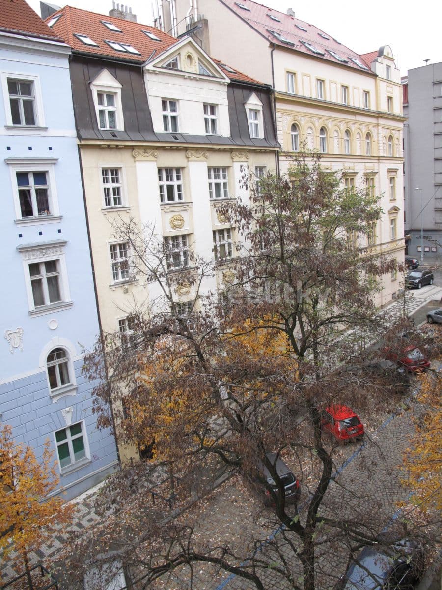 Prenájom bytu 1-izbový 34 m², Jagellonská, Praha, Praha Prenájom bytu 1-izbový 34 m², Jagellonská, Praha, Praha