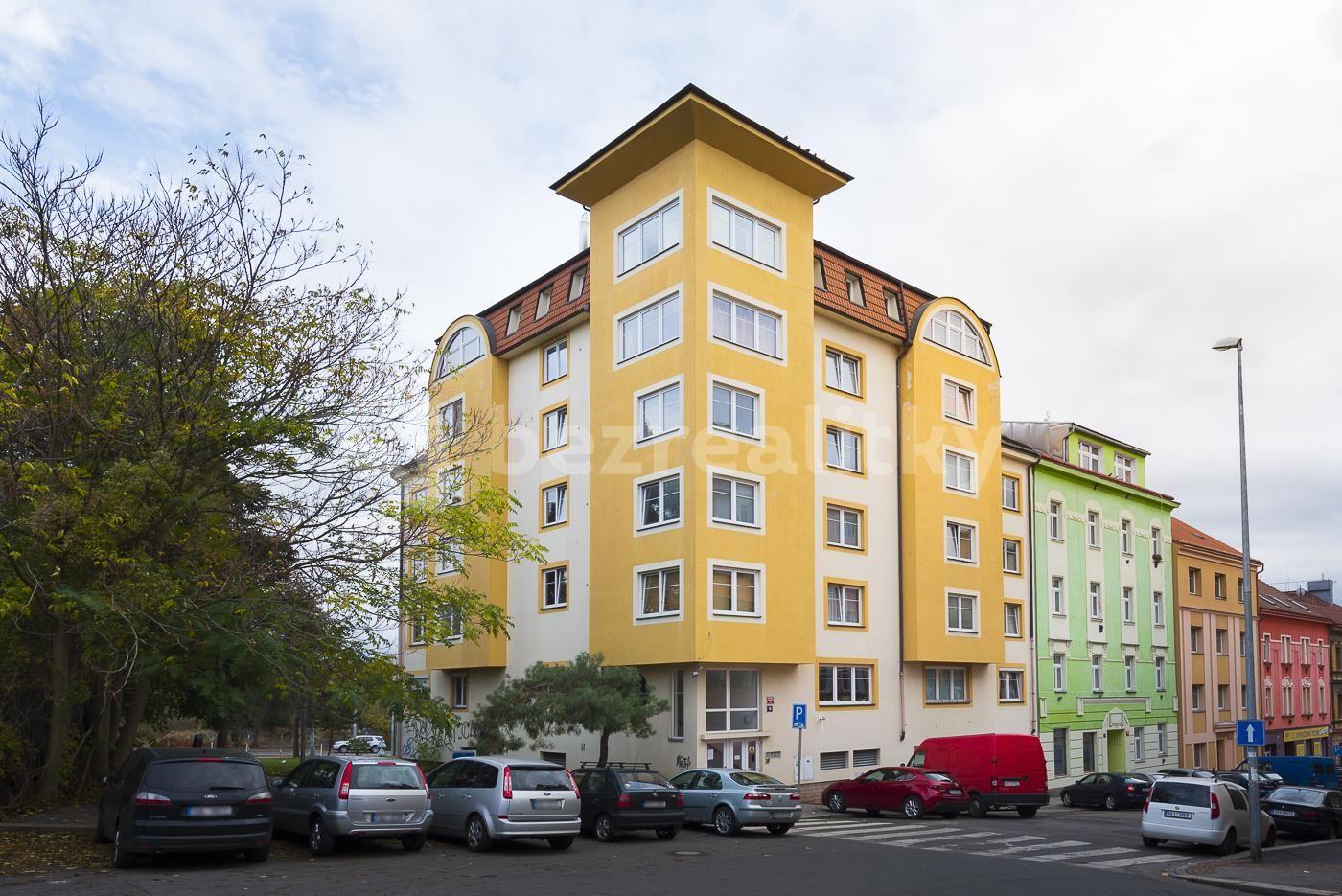 Prenájom bytu 1-izbový 32 m², Braunerova, Praha, Praha