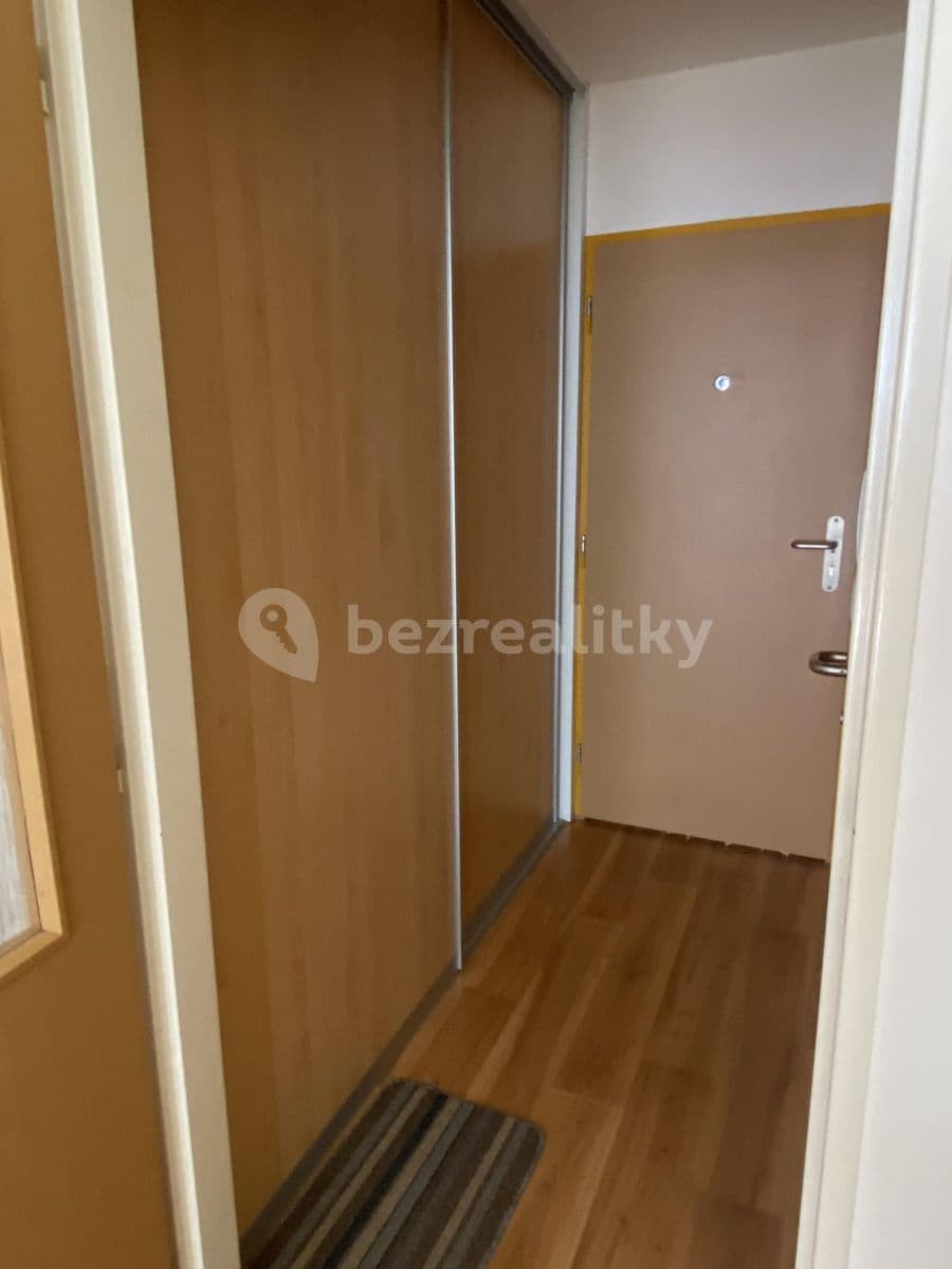 Prenájom bytu 1-izbový 32 m², Kavaleristů, Olomouc, Olomoucký kraj Prenájom bytu 1-izbový 32 m², Kavaleristů, Olomouc, Olomoucký kraj