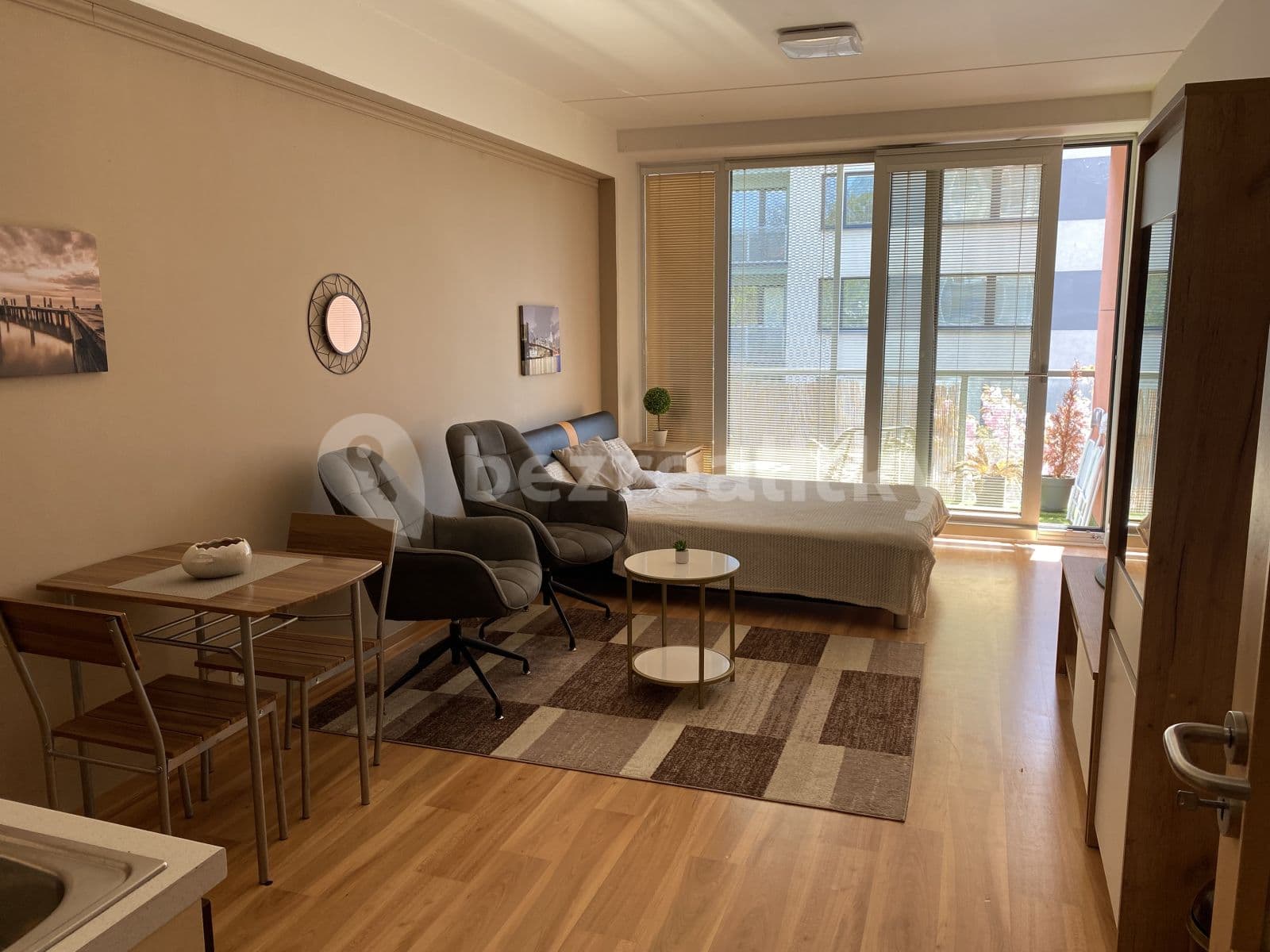 Prenájom bytu 1-izbový 32 m², Kavaleristů, Olomouc, Olomoucký kraj Prenájom bytu 1-izbový 32 m², Kavaleristů, Olomouc, Olomoucký kraj