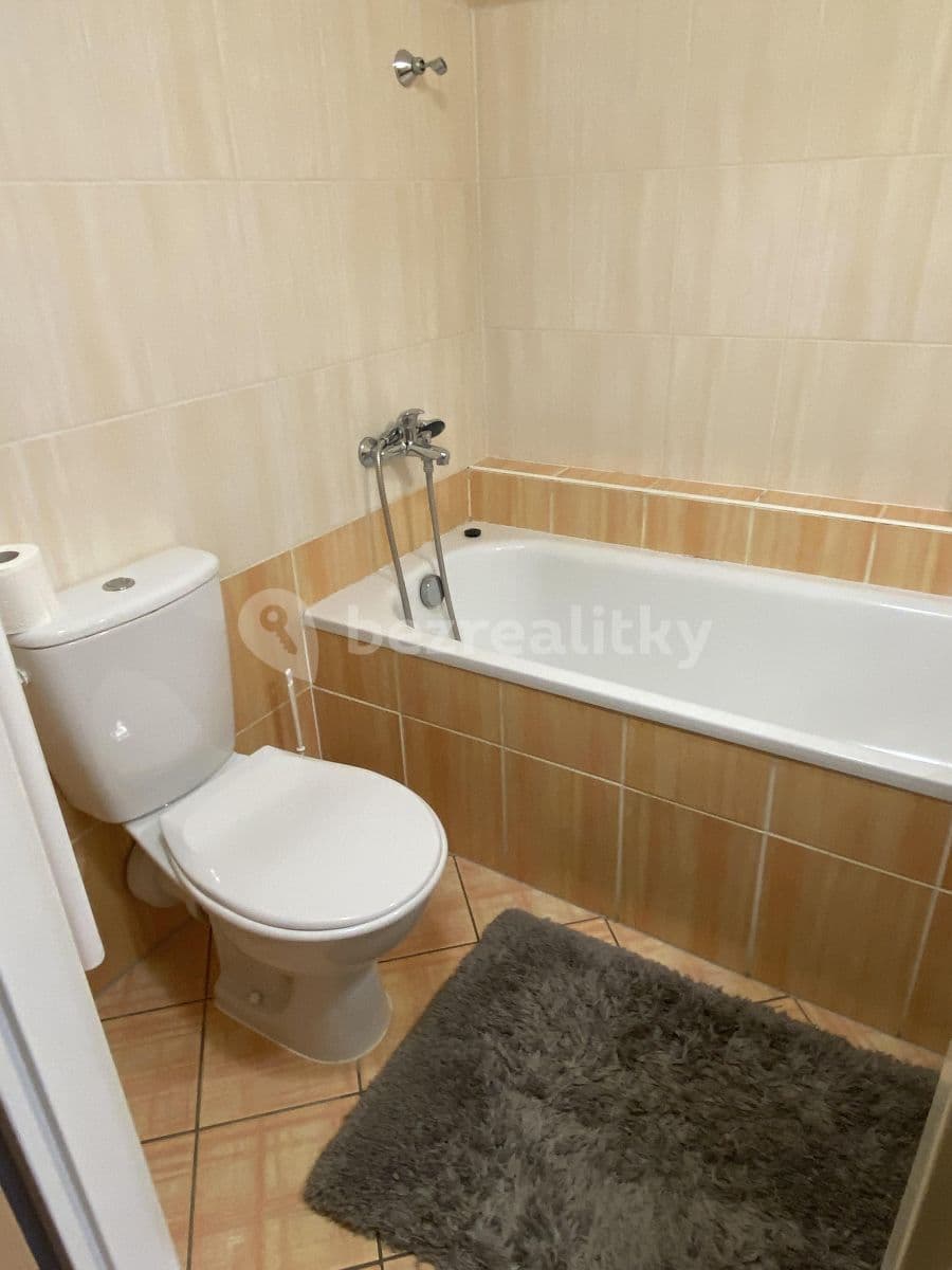 Prenájom bytu 1-izbový 32 m², Kavaleristů, Olomouc, Olomoucký kraj Prenájom bytu 1-izbový 32 m², Kavaleristů, Olomouc, Olomoucký kraj