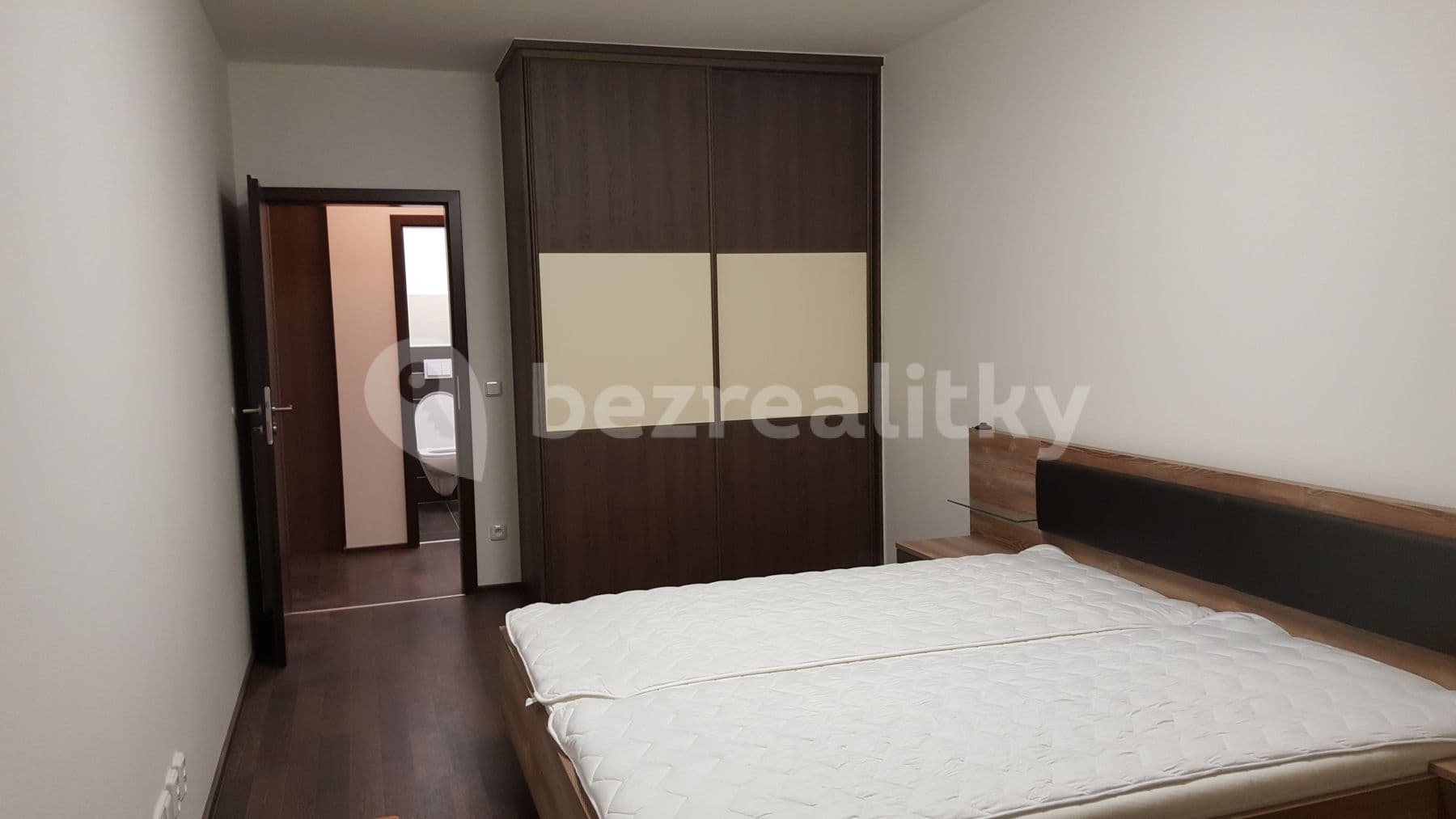 Prenájom bytu 2-izbový 61 m², Antonína Petrofa, Hradec Králové, Královéhradecký kraj Prenájom bytu 2-izbový 61 m², Antonína Petrofa, Hradec Králové, Královéhradecký kraj