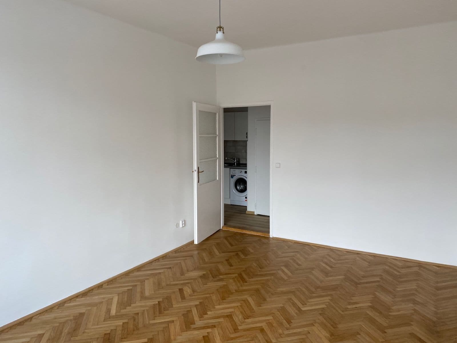 Prenájom bytu 2-izbový 50 m², Milady Horákové, Praha, Praha Prenájom bytu 2-izbový 50 m², Milady Horákové, Praha, Praha