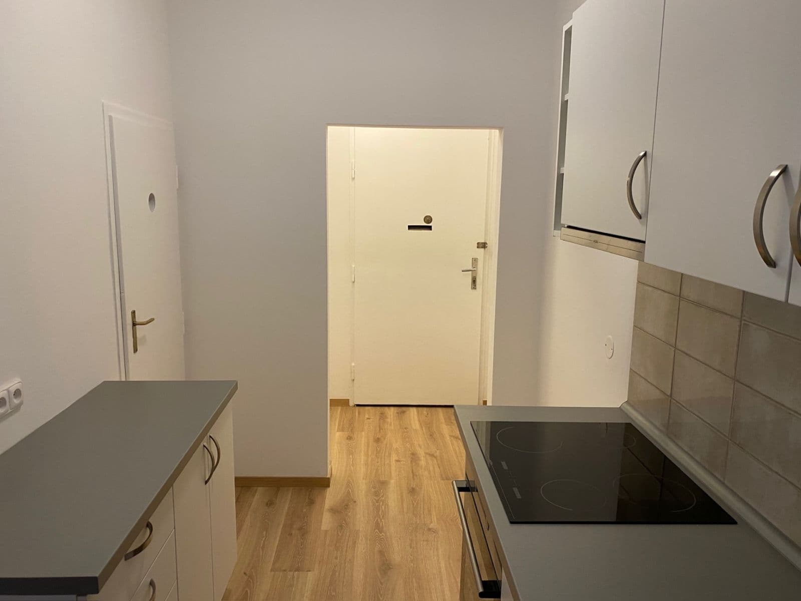 Prenájom bytu 2-izbový 50 m², Milady Horákové, Praha, Praha Prenájom bytu 2-izbový 50 m², Milady Horákové, Praha, Praha