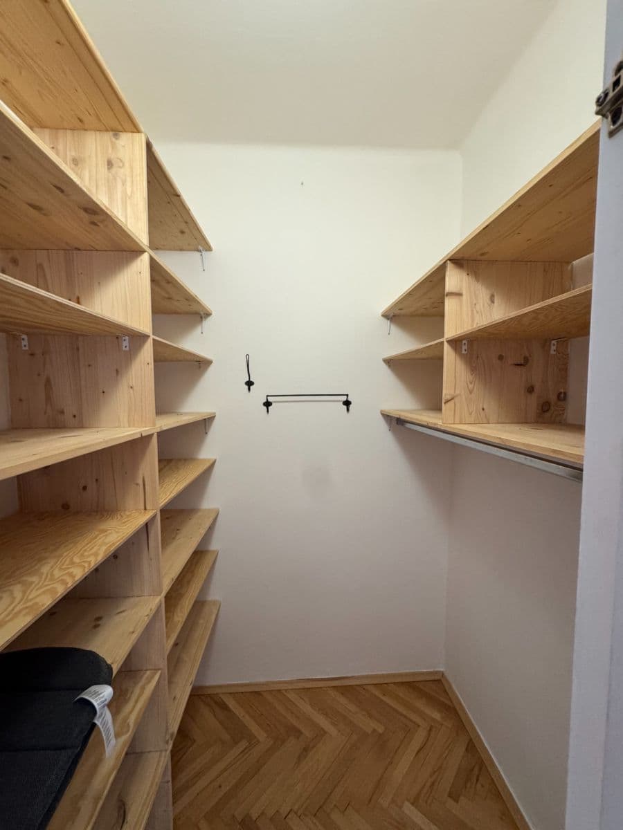 Prenájom bytu 1-izbový 34 m², Jana Želivského, Praha, Praha Prenájom bytu 1-izbový 34 m², Jana Želivského, Praha, Praha