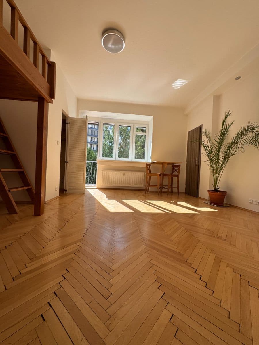 Prenájom bytu 1-izbový 34 m², Jana Želivského, Praha, Praha Prenájom bytu 1-izbový 34 m², Jana Želivského, Praha, Praha