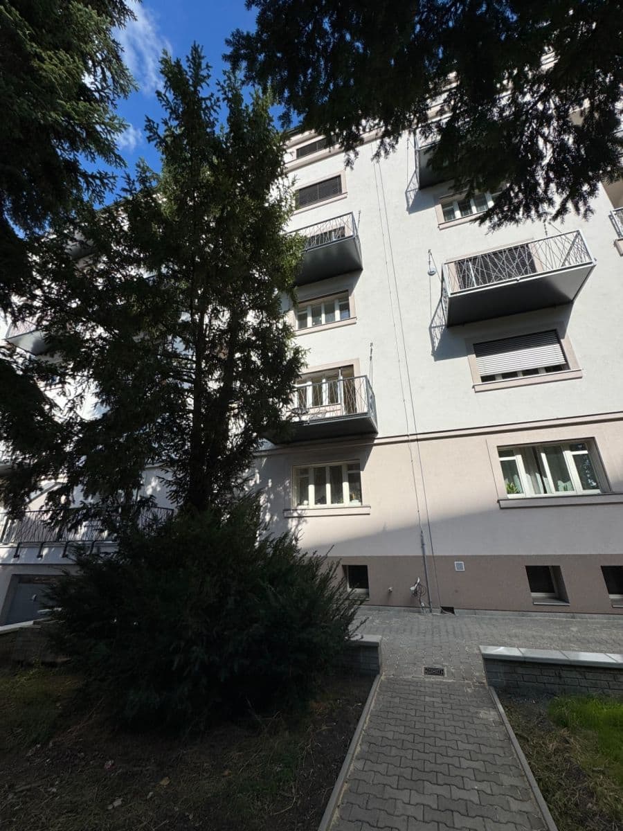 Prenájom bytu 1-izbový 34 m², Jana Želivského, Praha, Praha Prenájom bytu 1-izbový 34 m², Jana Želivského, Praha, Praha