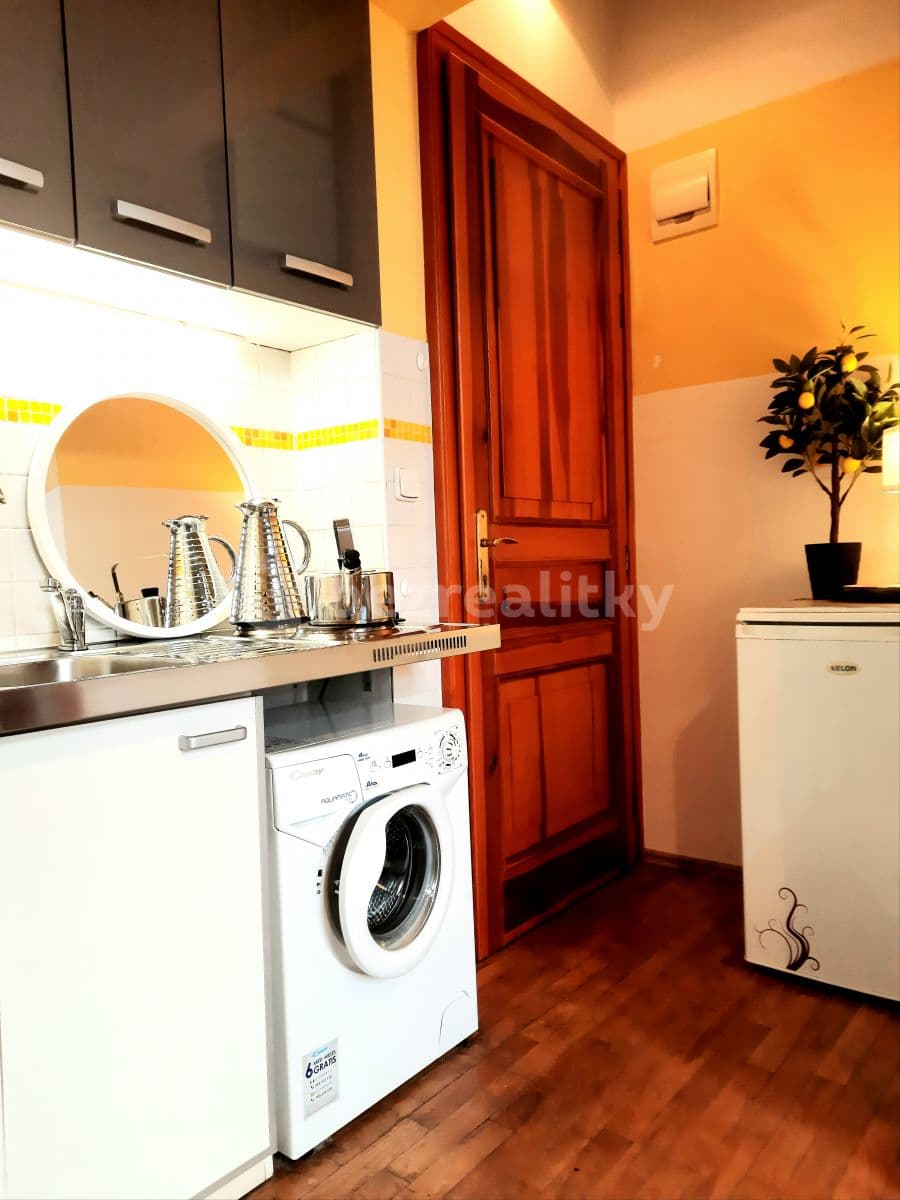 Prenájom bytu 1-izbový 18 m², Vlkova, Praha, Praha Prenájom bytu 1-izbový 18 m², Vlkova, Praha, Praha