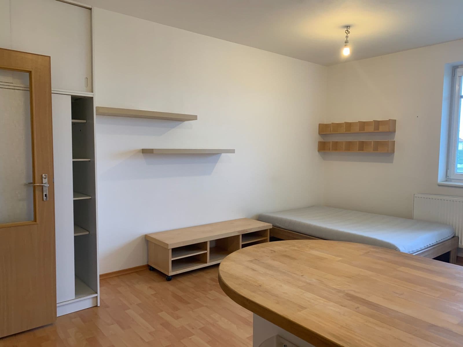 Prenájom bytu Garsoniéra 35 m², Chelčického, Roztoky, Středočeský kraj Prenájom bytu Garsoniéra 35 m², Chelčického, Roztoky, Středočeský kraj