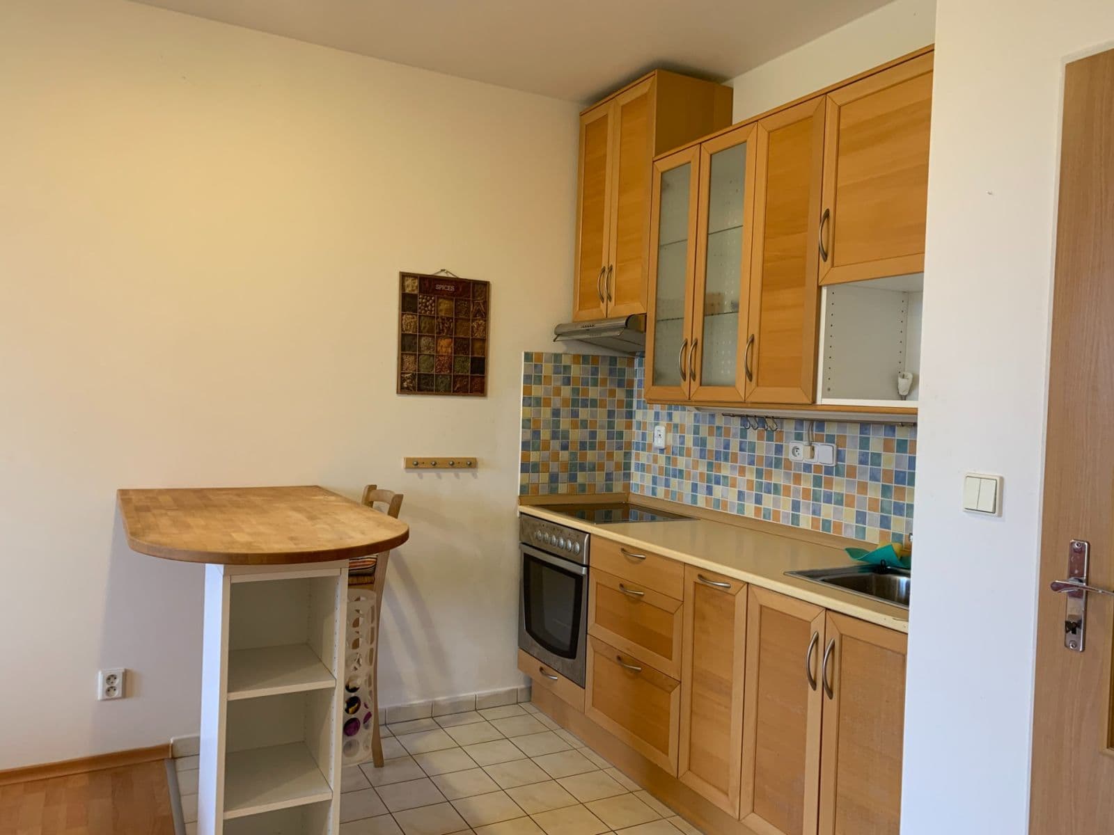 Prenájom bytu Garsoniéra 35 m², Chelčického, Roztoky, Středočeský kraj Prenájom bytu Garsoniéra 35 m², Chelčického, Roztoky, Středočeský kraj