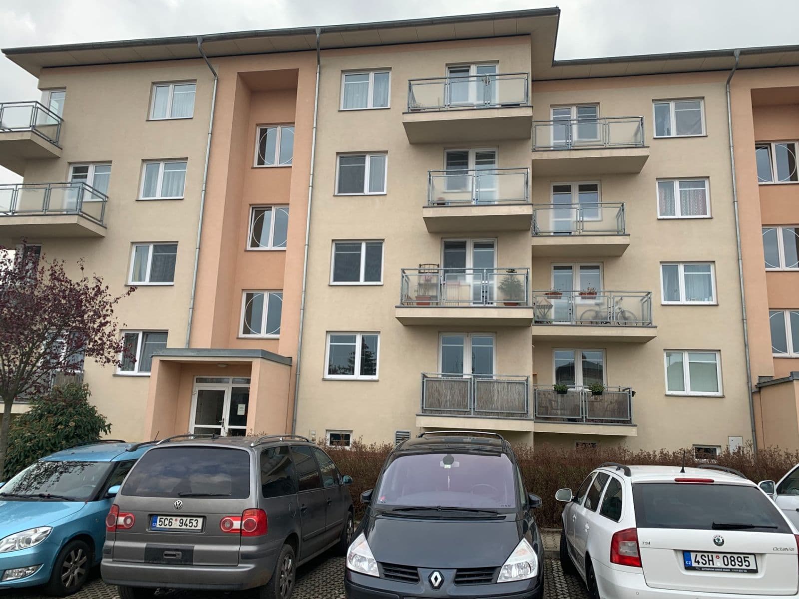 Prenájom bytu Garsoniéra 35 m², Chelčického, Roztoky, Středočeský kraj Prenájom bytu Garsoniéra 35 m², Chelčického, Roztoky, Středočeský kraj