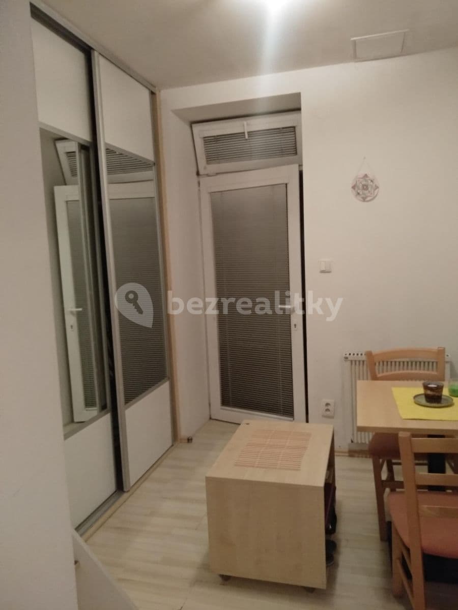 Prenájom bytu Garsoniéra 16 m², Cyrilská, Brno, Jihomoravský kraj Prenájom bytu Garsoniéra 16 m², Cyrilská, Brno, Jihomoravský kraj