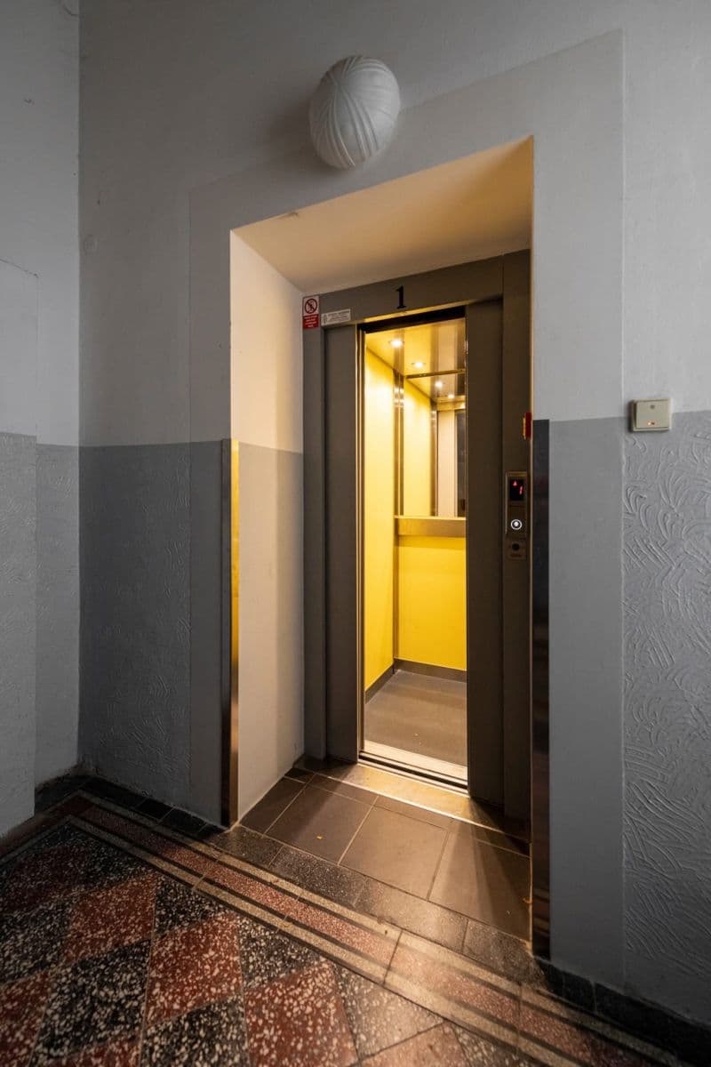 Prenájom bytu 2-izbový 54 m², Budečská, Praha, Praha Prenájom bytu 2-izbový 54 m², Budečská, Praha, Praha