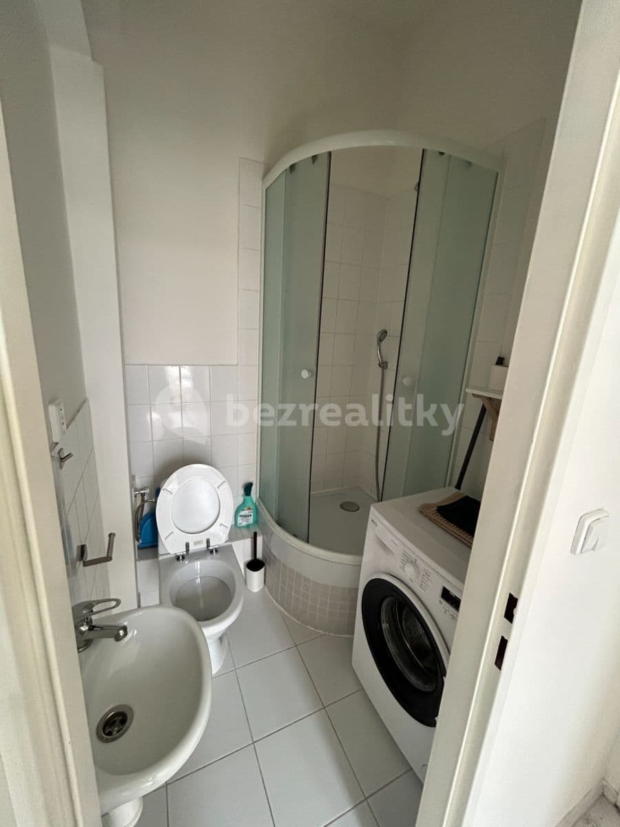 Prenájom bytu Garsoniéra 24 m², U Pekařky, Praha, Praha Prenájom bytu Garsoniéra 24 m², U Pekařky, Praha, Praha