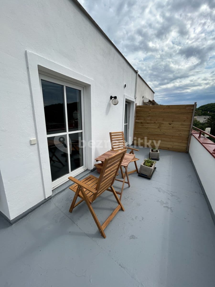 Prenájom bytu Garsoniéra 24 m², U Pekařky, Praha, Praha Prenájom bytu Garsoniéra 24 m², U Pekařky, Praha, Praha