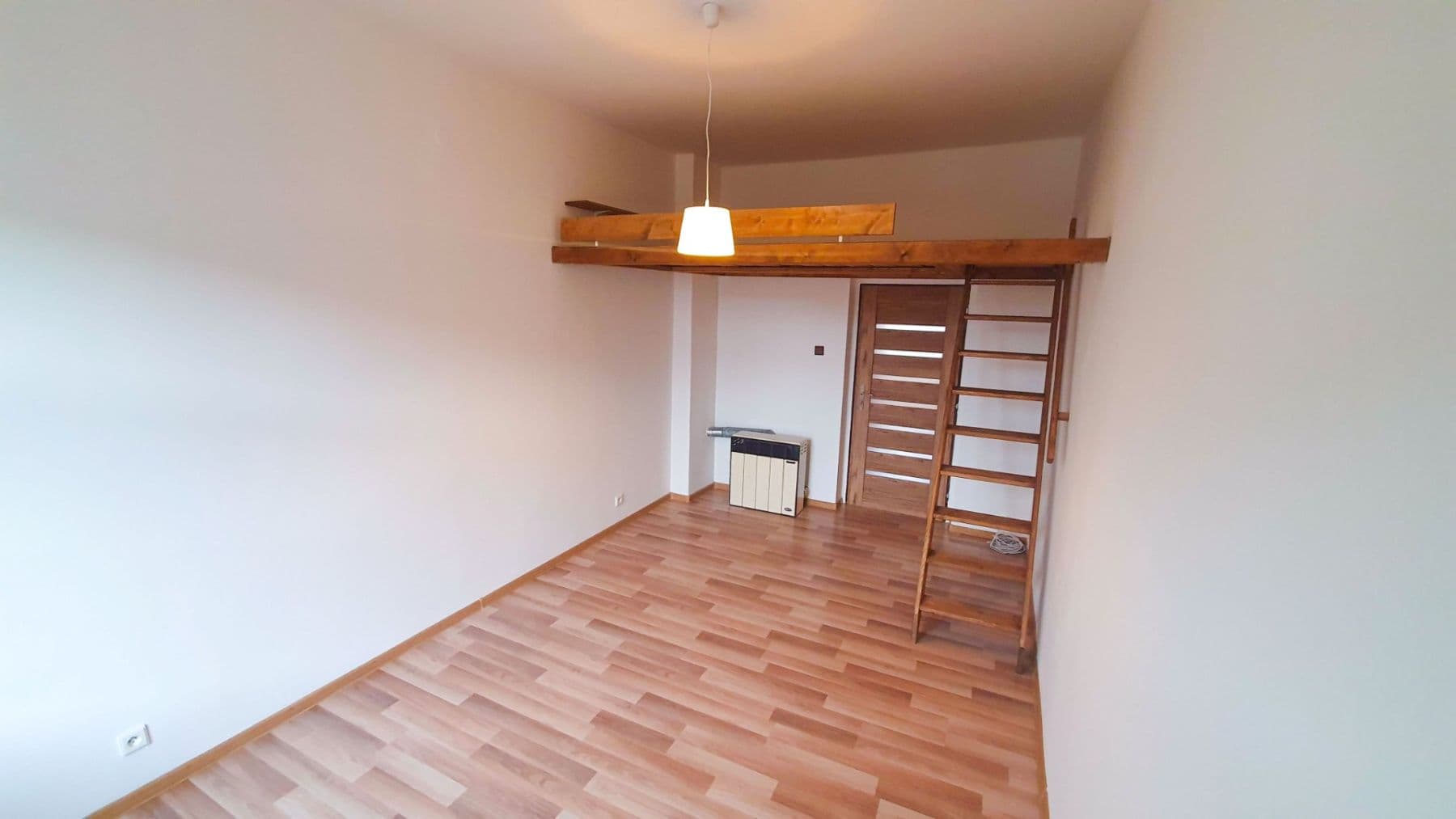 Prenájom bytu 1-izbový 30 m², Štúrova, Teplice, Ústecký kraj Prenájom bytu 1-izbový 30 m², Štúrova, Teplice, Ústecký kraj