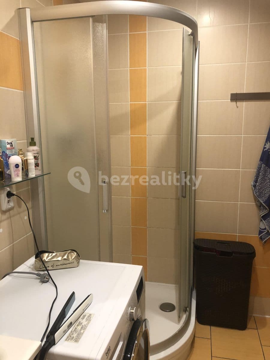 Prenájom bytu 3-izbový 76 m², Písecká, České Budějovice, Jihočeský kraj Prenájom bytu 3-izbový 76 m², Písecká, České Budějovice, Jihočeský kraj