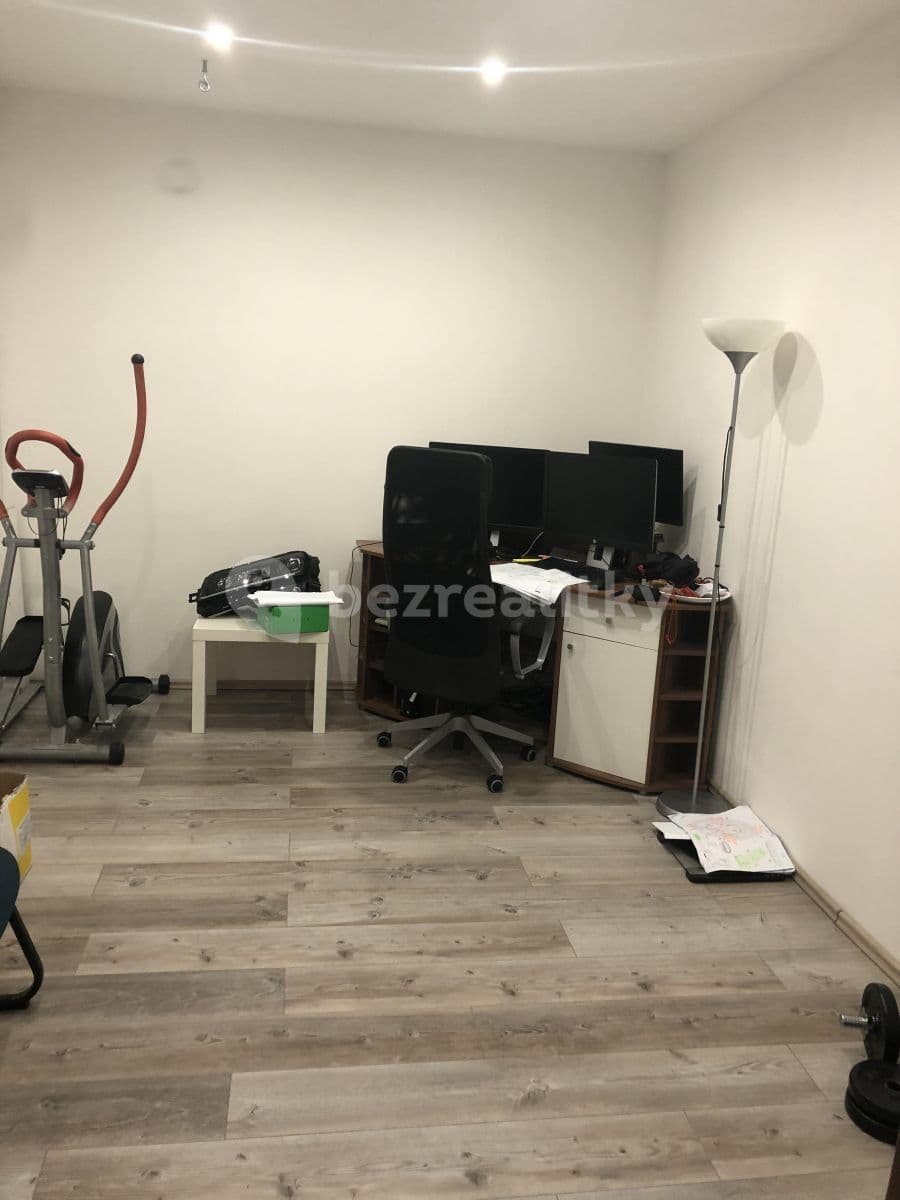 Prenájom bytu 3-izbový 76 m², Písecká, České Budějovice, Jihočeský kraj Prenájom bytu 3-izbový 76 m², Písecká, České Budějovice, Jihočeský kraj