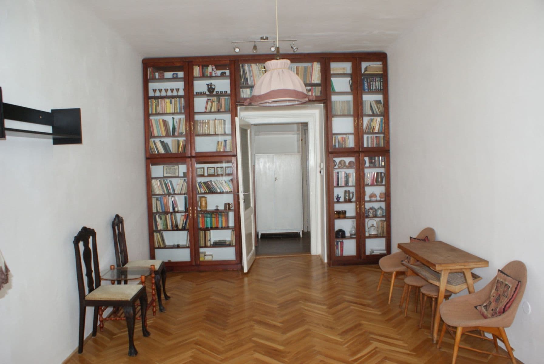 Prenájom bytu 2-izbový 77 m², Pod Kotlaskou, Praha, Praha Prenájom bytu 2-izbový 77 m², Pod Kotlaskou, Praha, Praha