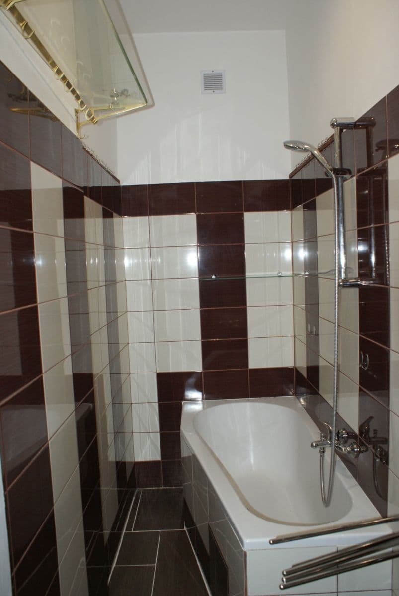 Prenájom bytu 2-izbový 77 m², Pod Kotlaskou, Praha, Praha Prenájom bytu 2-izbový 77 m², Pod Kotlaskou, Praha, Praha
