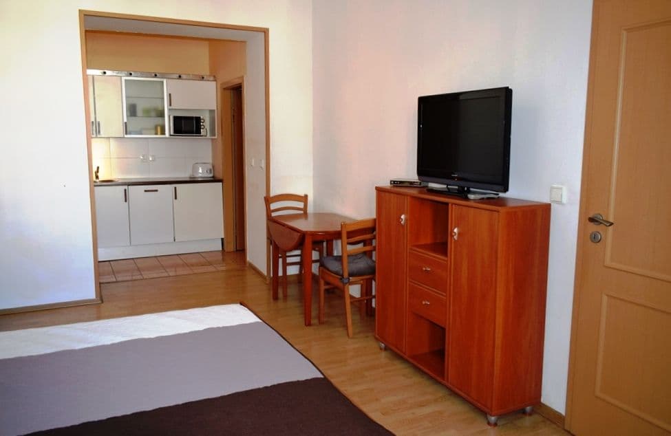 Prenájom bytu 1-izbový 34 m², Wenzigova, Praha, Praha Prenájom bytu 1-izbový 34 m², Wenzigova, Praha, Praha