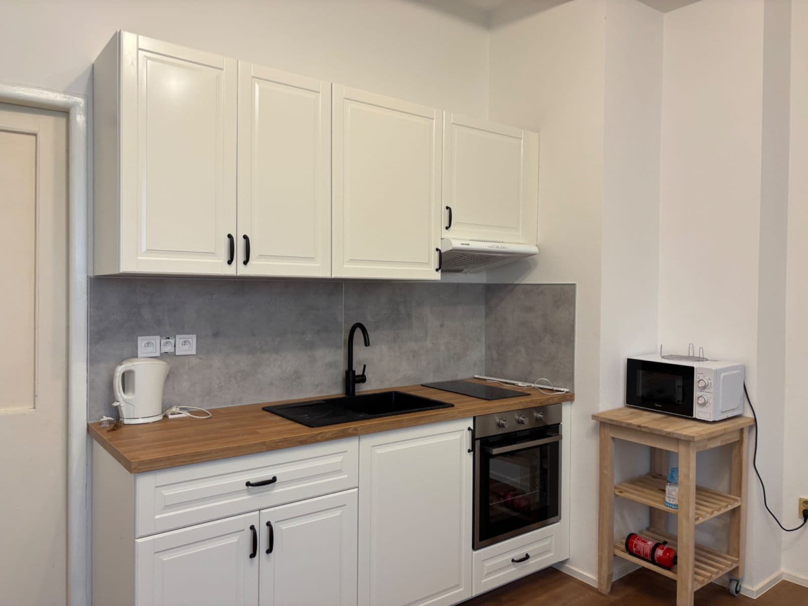 Prenájom bytu 1-izbový 34 m², Londýnská, Praha, Praha Prenájom bytu 1-izbový 34 m², Londýnská, Praha, Praha