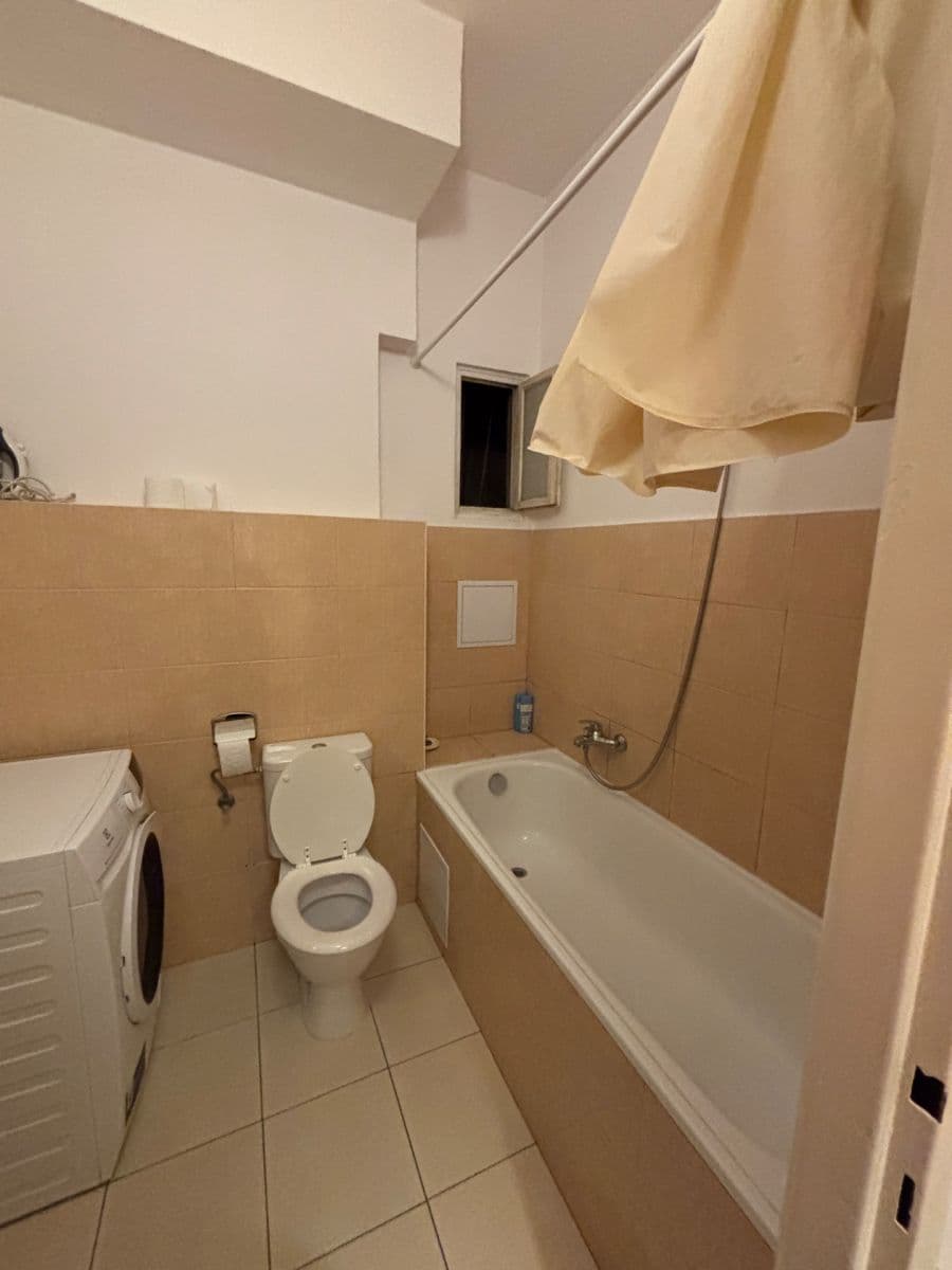 Prenájom bytu 1-izbový 34 m², Londýnská, Praha, Praha Prenájom bytu 1-izbový 34 m², Londýnská, Praha, Praha