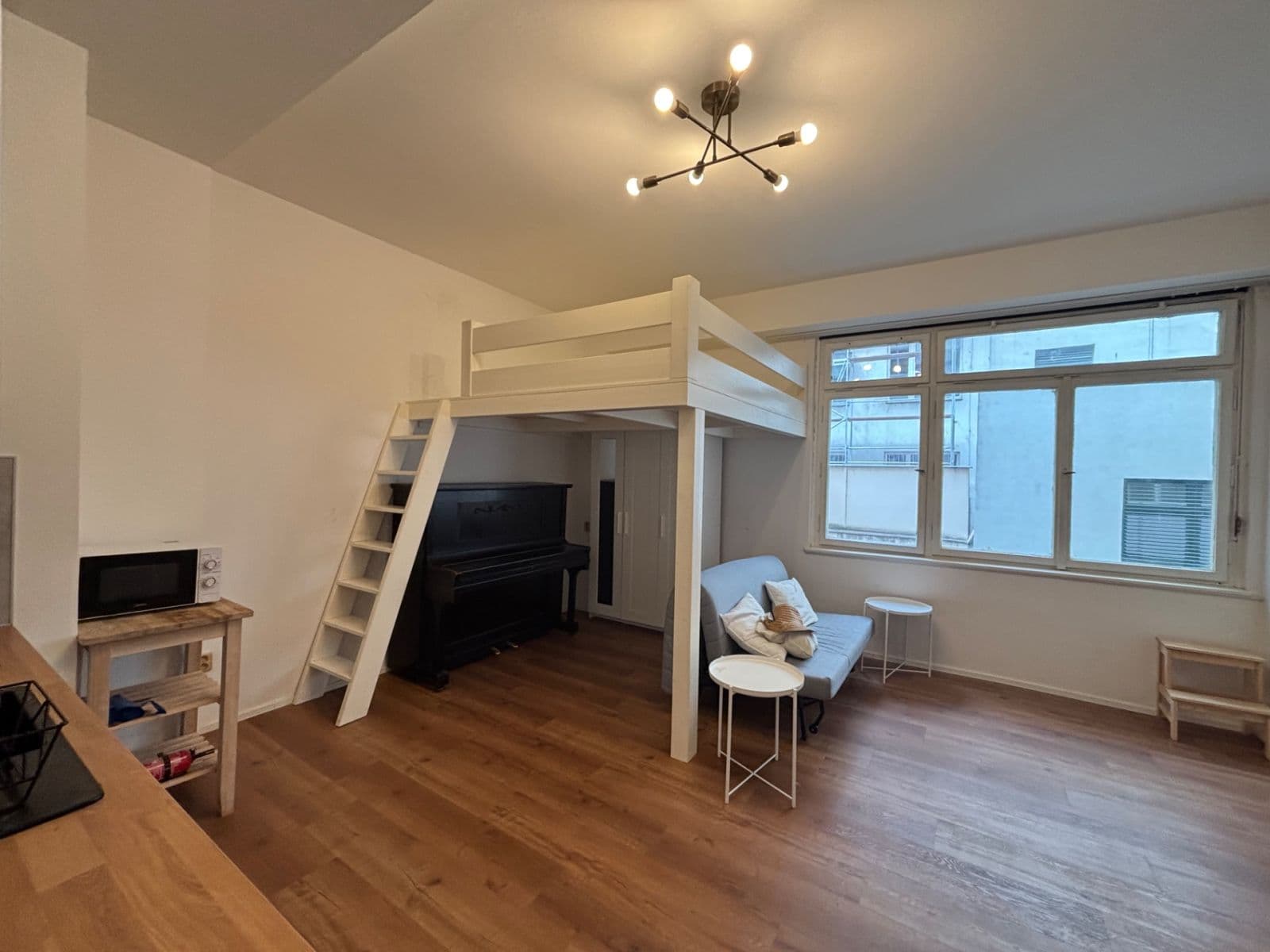 Prenájom bytu 1-izbový 34 m², Londýnská, Praha, Praha Prenájom bytu 1-izbový 34 m², Londýnská, Praha, Praha