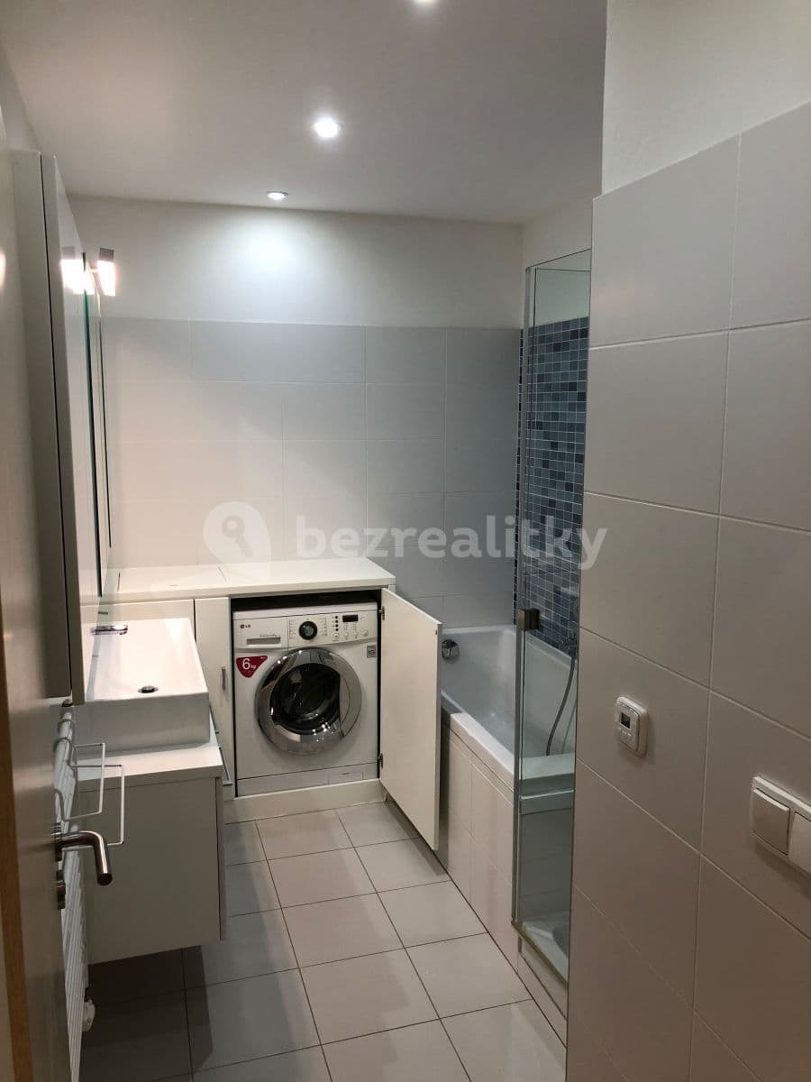 Prenájom bytu 3-izbový 93 m², Jaromíra Vejvody, Praha, Praha Prenájom bytu 3-izbový 93 m², Jaromíra Vejvody, Praha, Praha