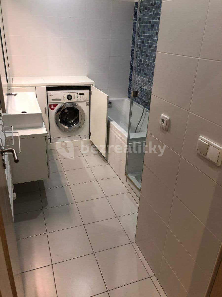 Prenájom bytu 3-izbový 93 m², Jaromíra Vejvody, Praha, Praha Prenájom bytu 3-izbový 93 m², Jaromíra Vejvody, Praha, Praha