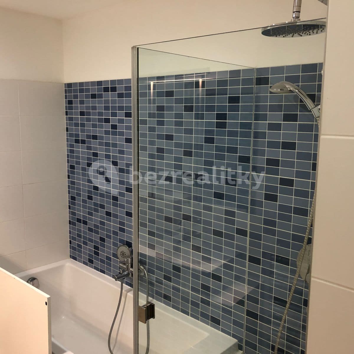 Prenájom bytu 3-izbový 93 m², Jaromíra Vejvody, Praha, Praha Prenájom bytu 3-izbový 93 m², Jaromíra Vejvody, Praha, Praha